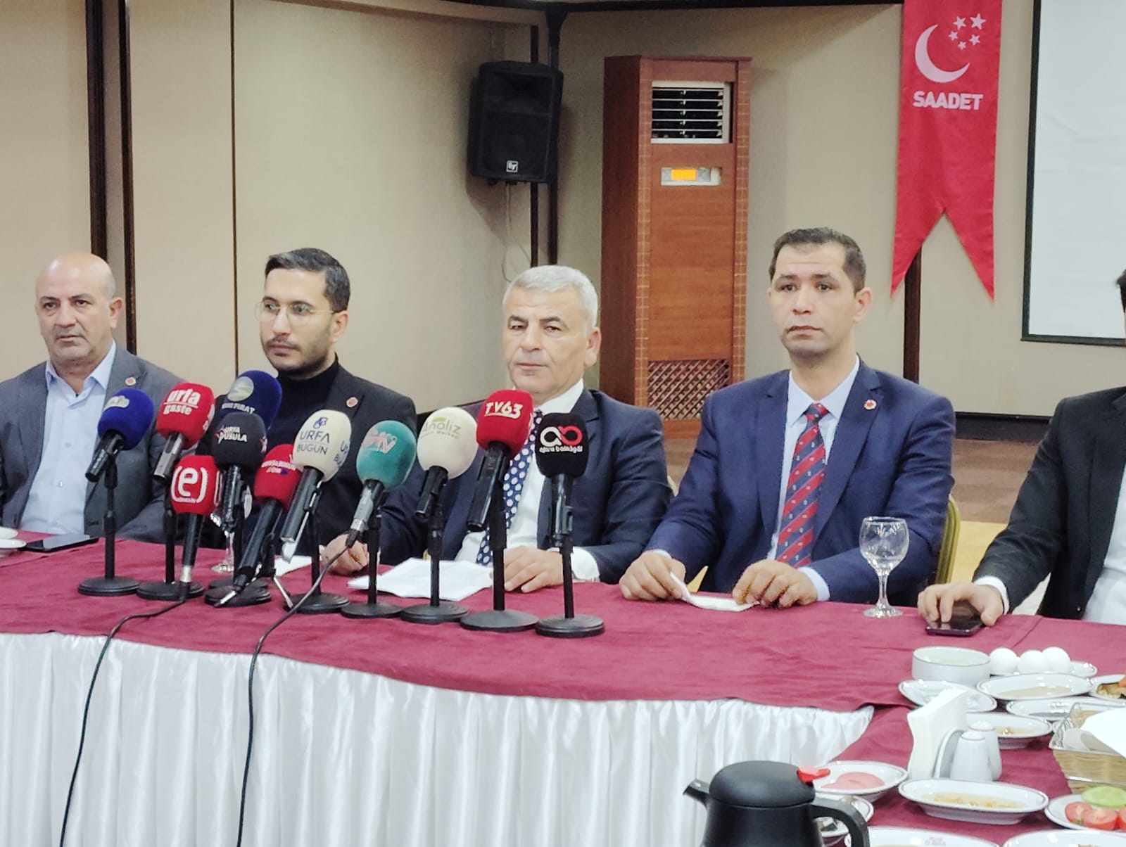 Saadet Partisi Şanlıurfa Büyükşehir Adayı Resul Bebe Basın Toplantısında Konuştu 