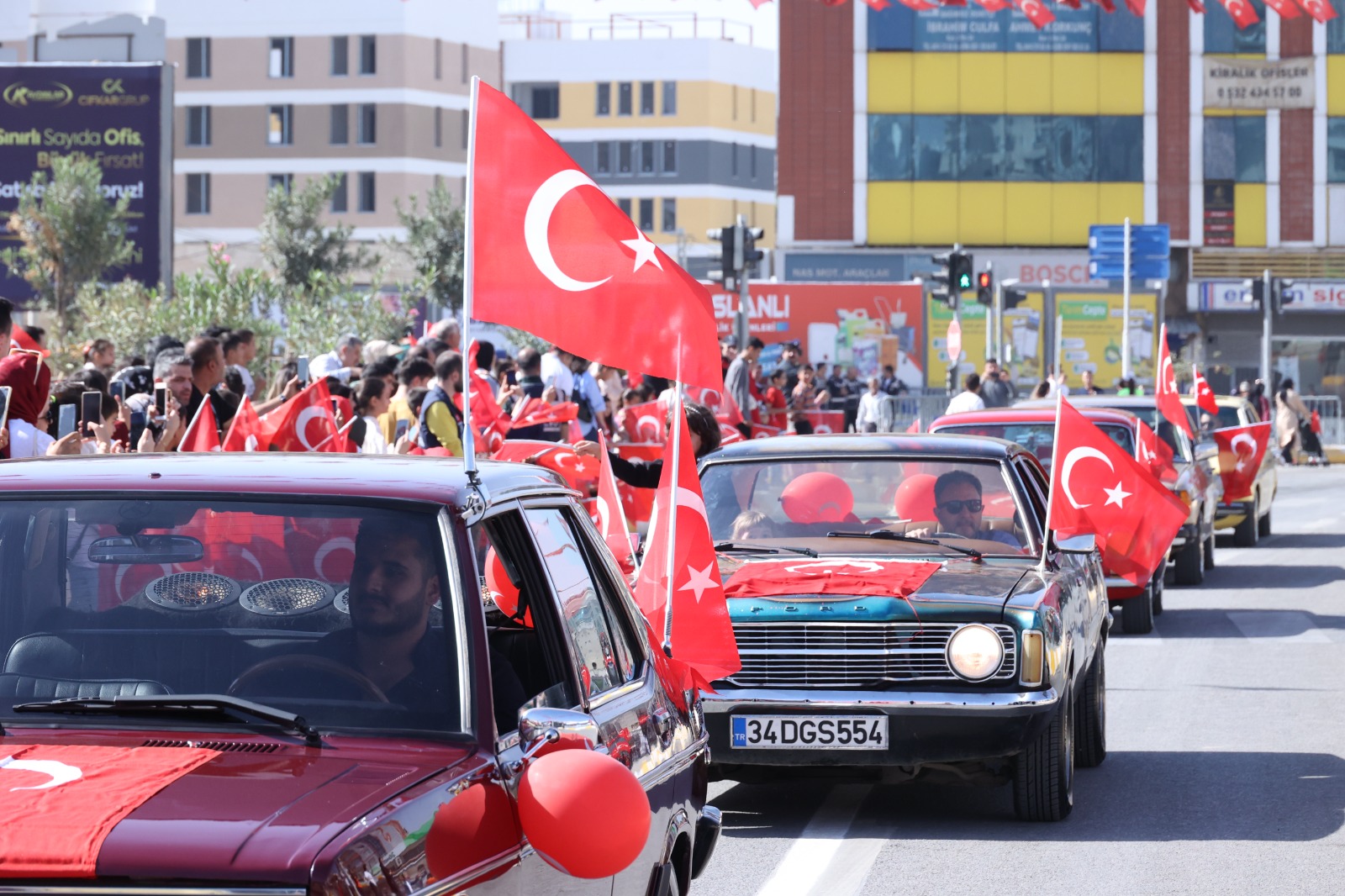 Şanlıurfa'da Cumhuriyet Coşkusu