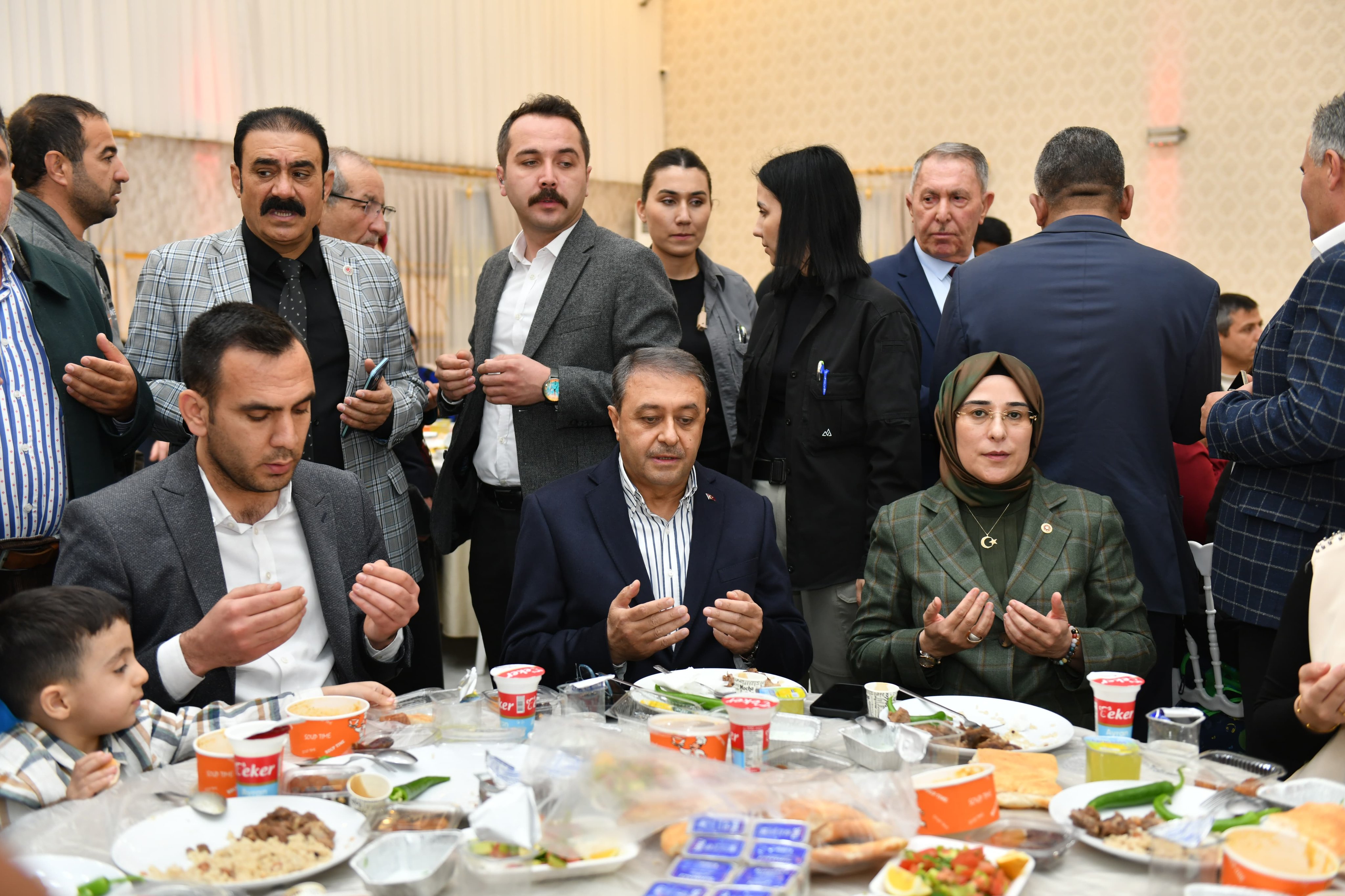 Viraneşehir'de Dev Katılımlı İftar